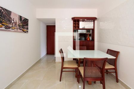 Sala de apartamento para alugar com 2 quartos, 75m² em Barra da Tijuca, Rio de Janeiro