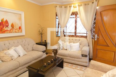 Sala de casa para alugar com 4 quartos, 220m² em Jardim Santa Clara, Guarulhos