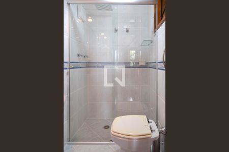 Banheiro do Quarto 1 de casa para alugar com 4 quartos, 220m² em Jardim Santa Clara, Guarulhos