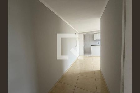 Corredor de apartamento para alugar com 2 quartos, 86m² em Parque Santa Rosa, Suzano