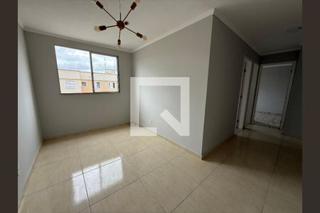 Sala de apartamento para alugar com 2 quartos, 86m² em Parque Santa Rosa, Suzano