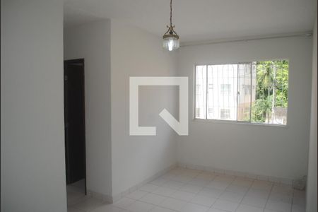 Sala de apartamento para alugar com 2 quartos, 56m² em São Cristóvão, Salvador