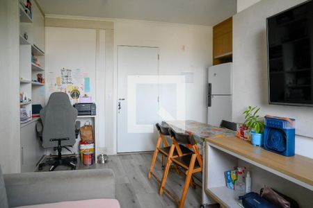 Sala de apartamento para alugar com 2 quartos, 41m² em Jardim Santa Emilia, São Paulo