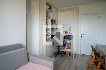 Sala de apartamento para alugar com 2 quartos, 41m² em Jardim Santa Emilia, São Paulo