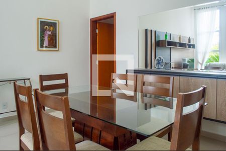 Sala de Jantar de casa de condomínio para alugar com 2 quartos, 160m² em Jardim Santa Catarina, Sorocaba