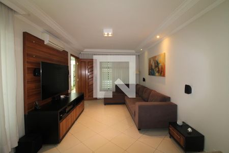 Sala de casa à venda com 3 quartos, 160m² em Vila Pauliceia, São Paulo