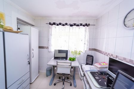 Escritório de casa à venda com 3 quartos, 250m² em Vila Domitila, São Paulo