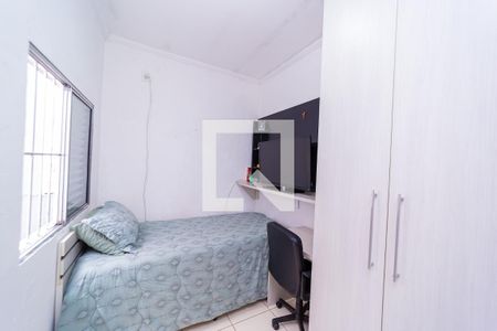 Quarto 1 de casa à venda com 3 quartos, 250m² em Vila Domitila, São Paulo