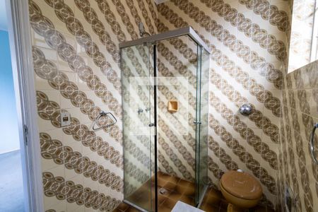 Casa à venda com 480m², 4 quartos e 2 vagas Casa à venda com 480m², 4 quartos e 2 vagasBanheiro da Suíte 2