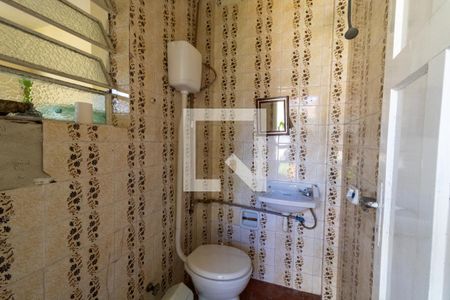 Casa à venda com 480m², 4 quartos e 2 vagas Casa à venda com 480m², 4 quartos e 2 vagasBanheiro de serviço