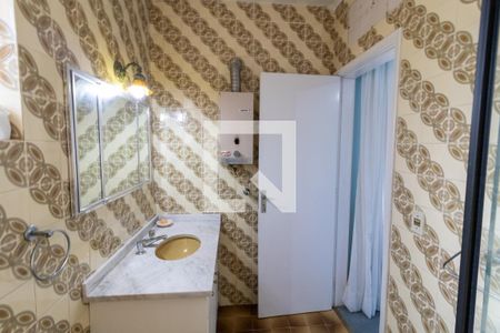 Casa à venda com 480m², 4 quartos e 2 vagas Casa à venda com 480m², 4 quartos e 2 vagasBanheiro da Suíte 2