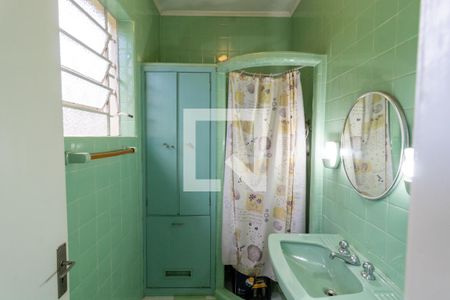 Casa à venda com 480m², 4 quartos e 2 vagas Casa à venda com 480m², 4 quartos e 2 vagasBanheiro da Suíte 1