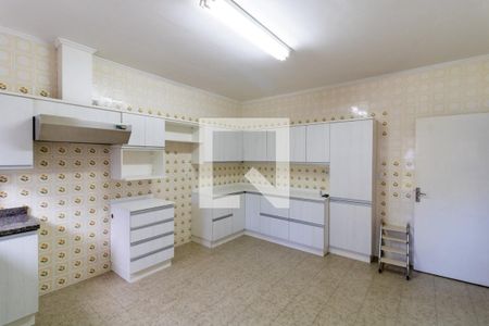 Casa à venda com 480m², 4 quartos e 2 vagas Casa à venda com 480m², 4 quartos e 2 vagasCozinha