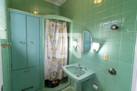 Casa à venda com 480m², 4 quartos e 2 vagas Casa à venda com 480m², 4 quartos e 2 vagasBanheiro da Suíte 1