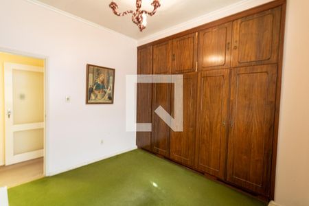 Casa à venda com 480m², 4 quartos e 2 vagas Casa à venda com 480m², 4 quartos e 2 vagasQuarto 1