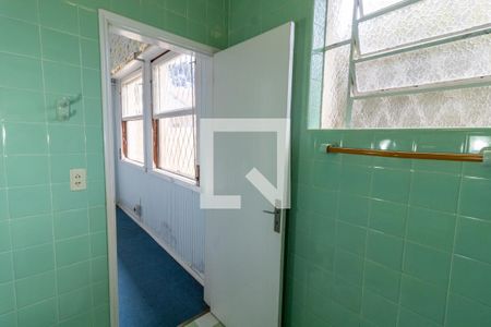 Casa à venda com 480m², 4 quartos e 2 vagas Casa à venda com 480m², 4 quartos e 2 vagasBanheiro da Suíte 1