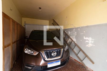 Casa à venda com 480m², 4 quartos e 2 vagas Casa à venda com 480m², 4 quartos e 2 vagasGaragem