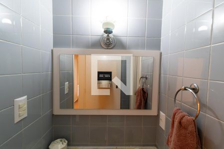 Casa à venda com 480m², 4 quartos e 2 vagas Casa à venda com 480m², 4 quartos e 2 vagasBanheiro