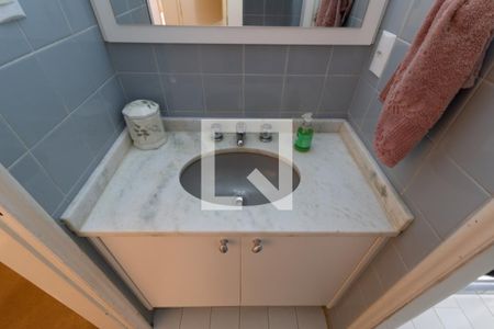 Casa à venda com 480m², 4 quartos e 2 vagas Casa à venda com 480m², 4 quartos e 2 vagasBanheiro