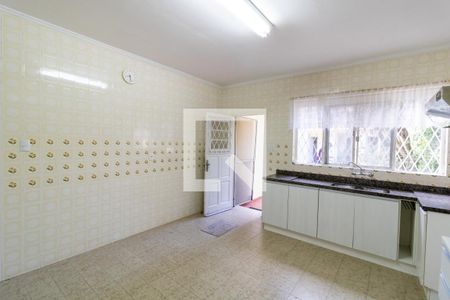 Casa à venda com 480m², 4 quartos e 2 vagas Casa à venda com 480m², 4 quartos e 2 vagasCozinha