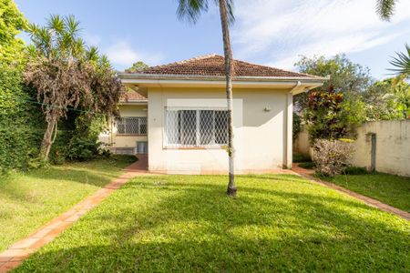 Casa à venda com 480m², 4 quartos e 2 vagas Casa à venda com 480m², 4 quartos e 2 vagasQuintal
