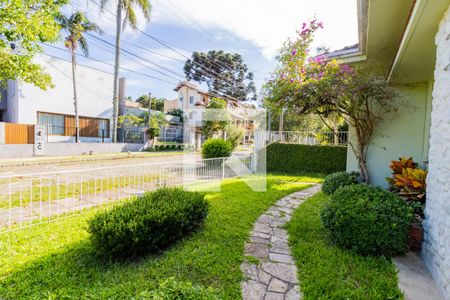 Casa à venda com 480m², 4 quartos e 2 vagas Casa à venda com 480m², 4 quartos e 2 vagasJardim