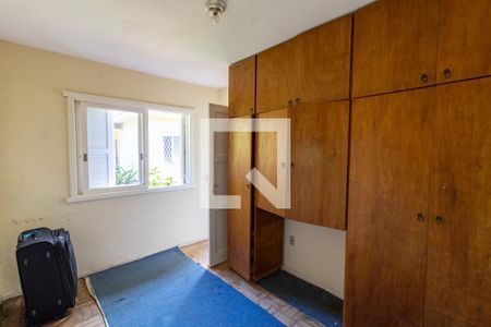 Casa à venda com 480m², 4 quartos e 2 vagas Casa à venda com 480m², 4 quartos e 2 vagasQuarto de Serviço