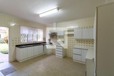 Casa à venda com 480m², 4 quartos e 2 vagas Casa à venda com 480m², 4 quartos e 2 vagasCozinha