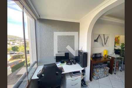 Apartamento à venda com 2 quartos, 76m² em Partenon, Porto Alegre