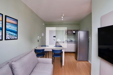 Sala/Cozinha de apartamento à venda com 2 quartos, 34m² em Brás, São Paulo