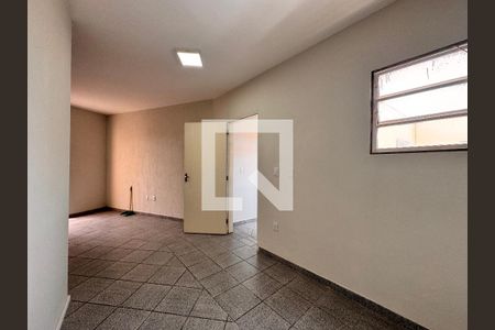 Sala de apartamento para alugar com 1 quarto, 50m² em Jardim Vila Rica, Santo André