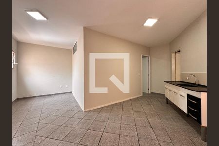 Sala de apartamento para alugar com 1 quarto, 50m² em Jardim Vila Rica, Santo André