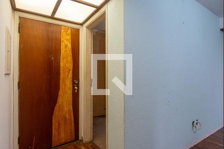 Sala - Corredor de entrada de apartamento para alugar com 3 quartos, 140m² em Morro dos Ingleses, São Paulo