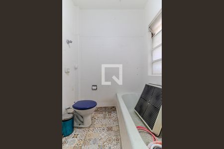 Banheiro de kitnet/studio para alugar com 1 quarto, 38m² em Santa Ifigênia, São Paulo