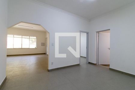 Casa para alugar com 8 quartos, 200m² em Bosque, Campinas