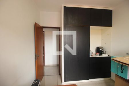 Quarto 1 de apartamento à venda com 3 quartos, 98m² em Horto Florestal, Belo Horizonte