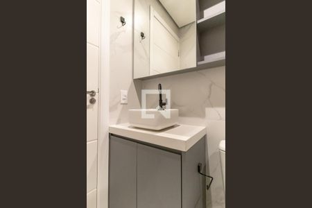 Banheiro de kitnet/studio para alugar com 1 quarto, 30m² em Planalto Paulista, São Paulo