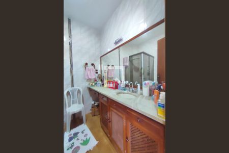 Apartamento à venda com 385m², 5 quartos e 3 vagas Apartamento à venda com 385m², 5 quartos e 3 vagasBanheiro 4