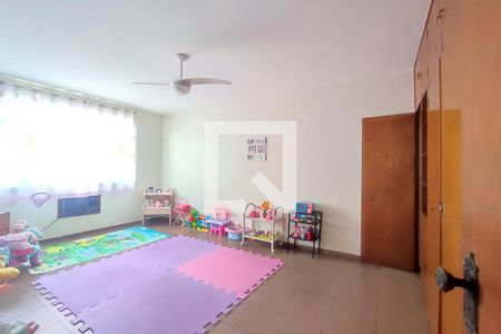 Apartamento à venda com 385m², 5 quartos e 3 vagas Apartamento à venda com 385m², 5 quartos e 3 vagasQuarto 3