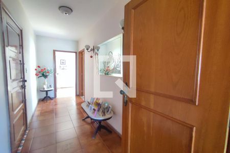 Apartamento à venda com 385m², 5 quartos e 3 vagas Apartamento à venda com 385m², 5 quartos e 3 vagasCorredor