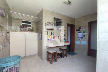 Apartamento à venda com 385m², 5 quartos e 3 vagas Apartamento à venda com 385m², 5 quartos e 3 vagasÁrea de Serviço