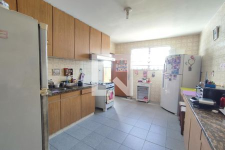 Apartamento à venda com 385m², 5 quartos e 3 vagas Apartamento à venda com 385m², 5 quartos e 3 vagasCozinha