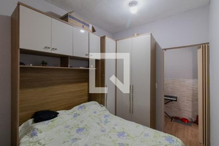 Quarto 1 de casa para alugar com 2 quartos, 50m² em Vila Santa Teresinha, São Paulo