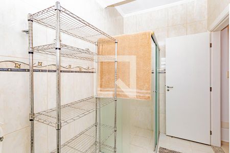 Banheiro de apartamento para alugar com 1 quarto, 48m² em Aclimação, São Paulo