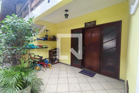 Casa de condomínio à venda com 120m², 4 quartos e 1 vaga Casa de condomínio à venda com 120m², 4 quartos e 1 vagaÁrea comum