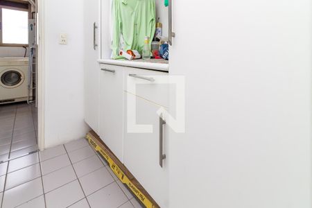 Apartamento à venda com 100m², 3 quartos e 2 vagas Apartamento à venda com 100m², 3 quartos e 2 vagasQuarto de Serviço