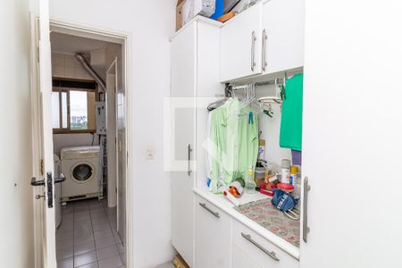 Apartamento à venda com 100m², 3 quartos e 2 vagas Apartamento à venda com 100m², 3 quartos e 2 vagasQuarto de Serviço