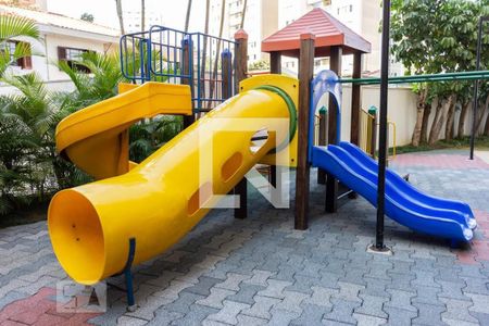 Apartamento à venda com 100m², 3 quartos e 2 vagas Apartamento à venda com 100m², 3 quartos e 2 vagasPlayground