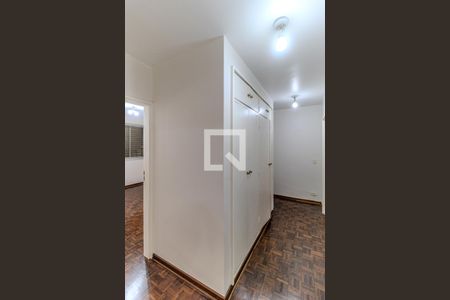 Corredor de apartamento à venda com 4 quartos, 167m² em Higienópolis, São Paulo