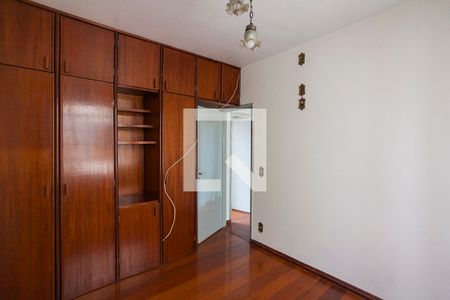 Quarto 01 de apartamento para alugar com 3 quartos, 100m² em Tabajaras, Uberlândia